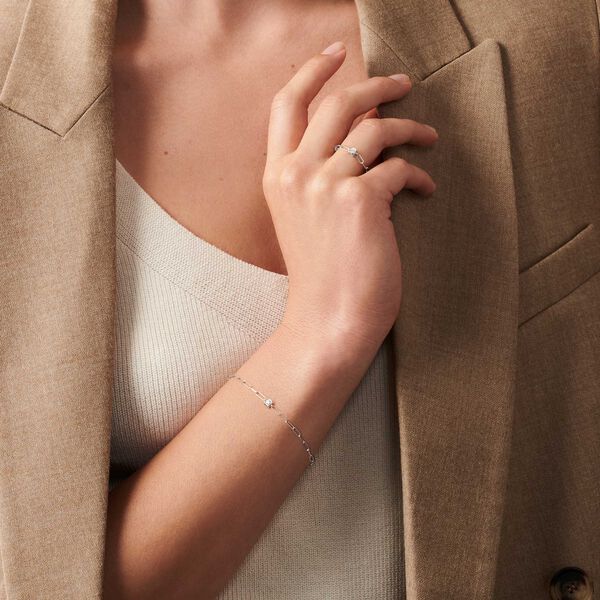 Le Cube Diamant White Gold and Diamond Chain Ring